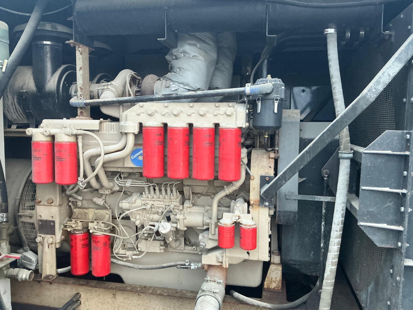 CUMMINS QST30G3 GEN SET - 3